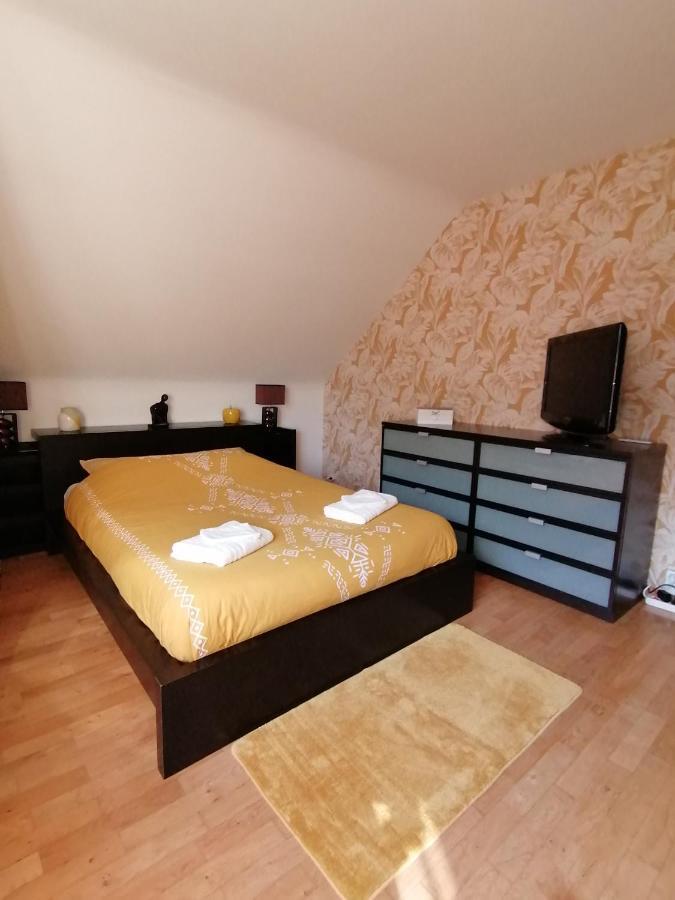 Le Clos Du Montys Louveigne ภายนอก รูปภาพ